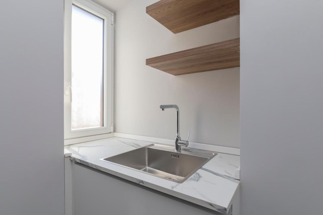 Luxury Apartment In Downtown - Curtatone 4 Милано Екстериор снимка
